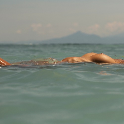 fetishrekindled:  collectmagicmoments:  Collect Magic Moments not Things!  Drift away