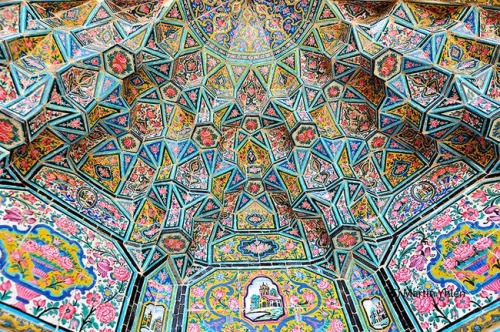 grandadofrad:vwillas8:  Islamic High Art Iran  instead of depicting god, islamic temples instead depict the intricacy&all-encompassing beauty that god represents. just incredible. 