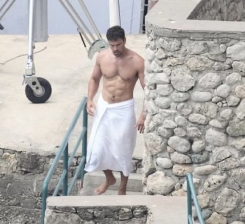 Lawd. Hes So FINEEEEE