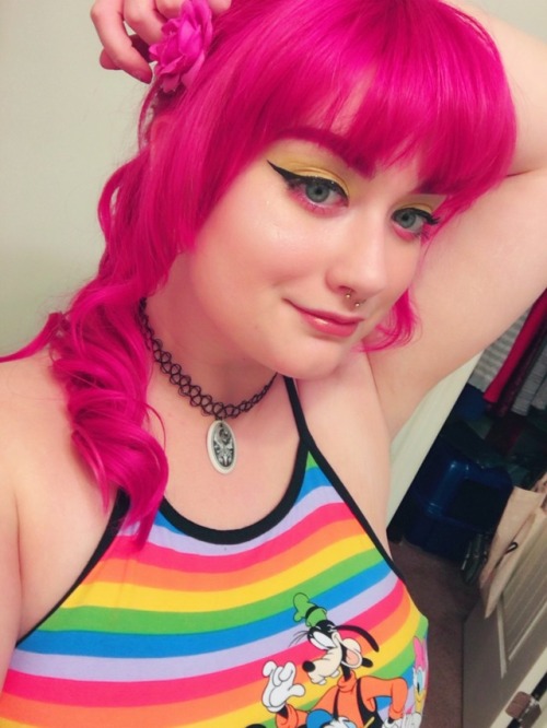 nysterea: Did I ever post this on here?? Idk but hi my hair is pink now  (Ps I used a full bottle of