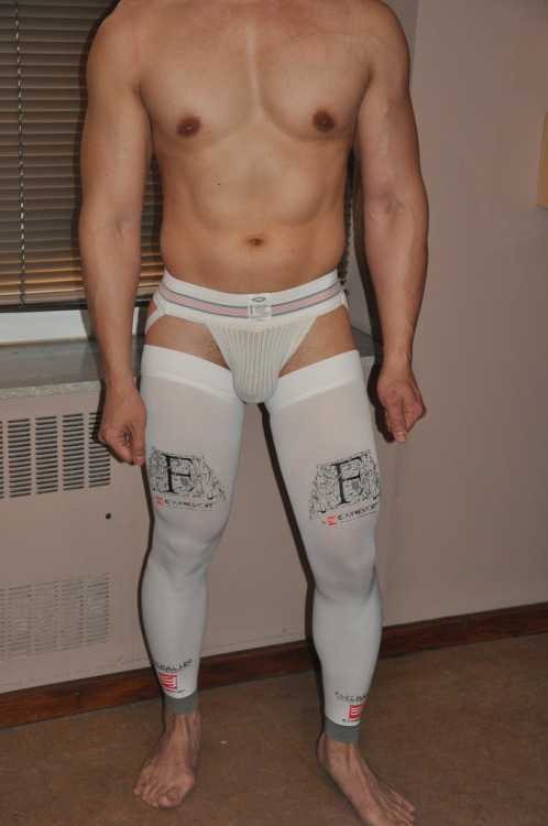 soxs100:  More Full Leg Compression sleeves. Soxs100