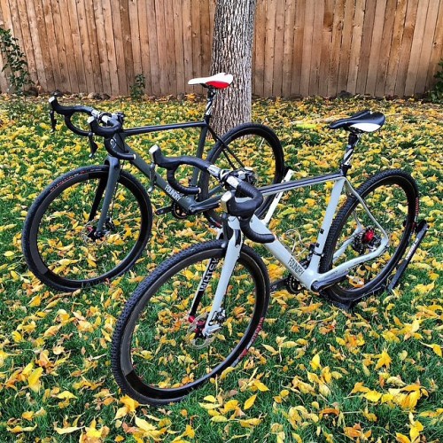 foundrycycles: For this season, Tim’s main bike and his pit bike have identical set ups. Wheels: In