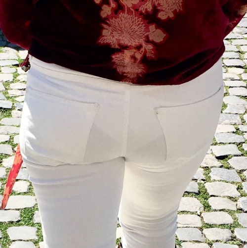 Beautiful woman with very cute white panties under her white jeans. Found her at the Colosseum in Ro