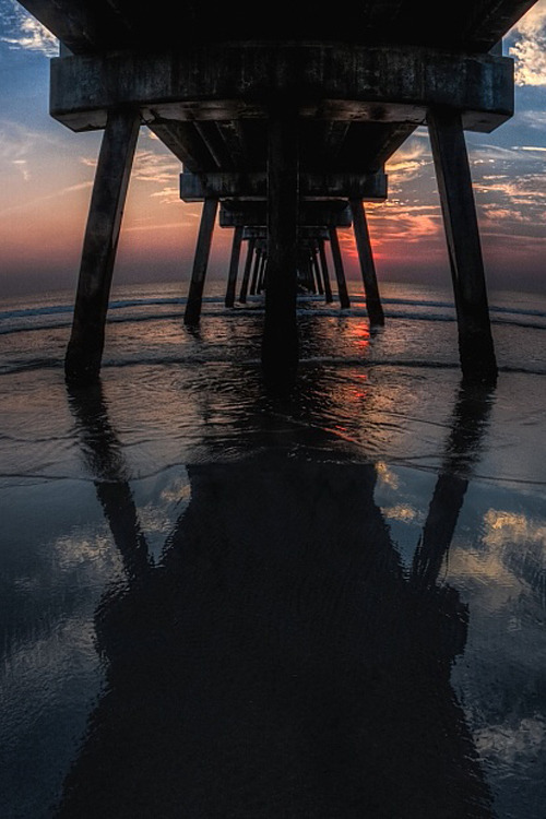 bypooyie:  earthyday: Jacksonville Beach Pier Sunrise © Rodrigo Eugenio   bypooyie.tumblr.com/archive