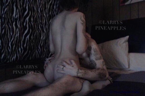 larryspineapple-nsfw:  riding daddy like a champ 