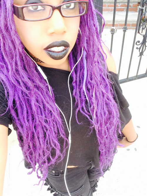 victoriankisses17:  Synthetic dreads bring out my sexy I just wake up and look in the mirror and go ” damn my sexy levels is over 9000!!!”