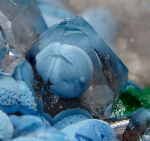 ggeology:Shattuckite and Duhamelite included Quartz // Okandawasi mine, Kaokoveld, Namibia