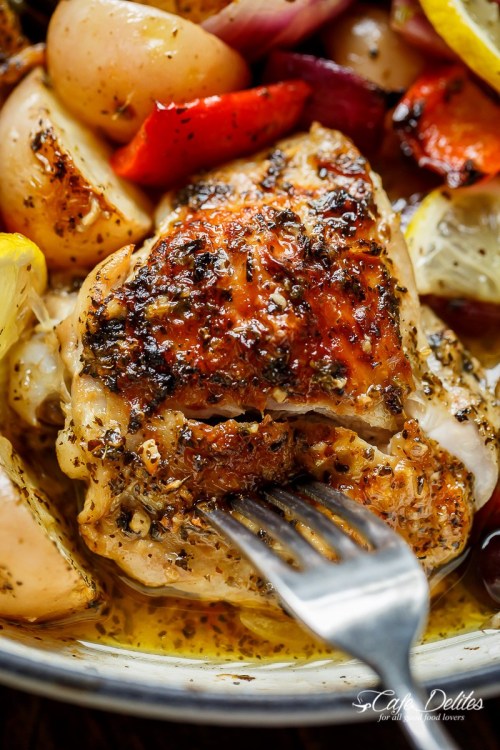 foodffs - LEMON HERB MEDITERRANEAN CHICKEN + POTATOES (ONE...