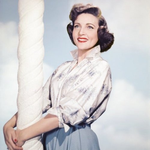 Man, Betty White was quite the looker back in the day, wasn’t she?