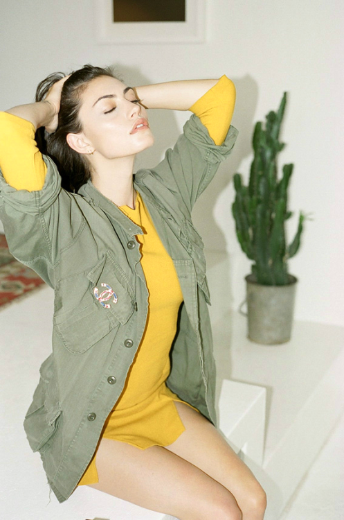 beautorigine: Phoebe Tonkin for Catalogue Magazine photographed by Clement Pascal