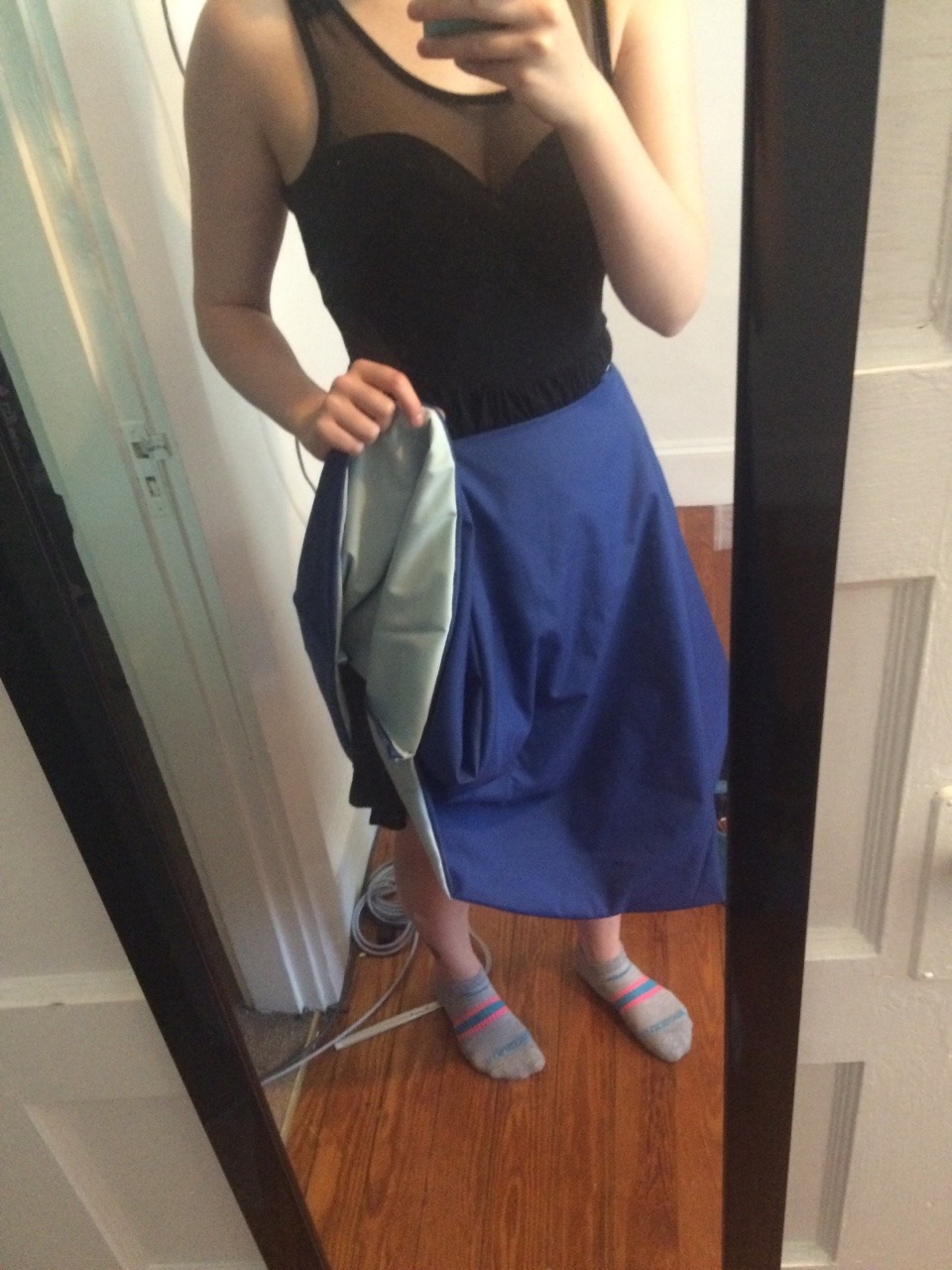 Skirt for lapis lazuli almost done =]