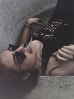 teen-age-dirtbag:  ☾☻guys, gals, and grunge grunge grunge☻☽