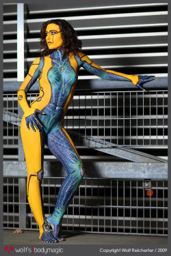 nerdybodypaint:  Body painted robot by WBM