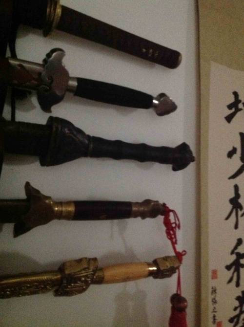 sifu-kisu:Student of the Sword Q: Once I own a sword, what can I actually do with it? “Swords are us