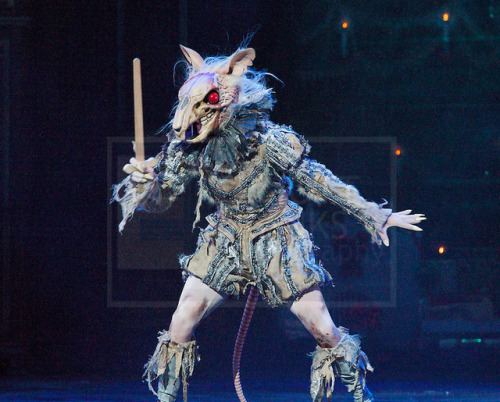 lesserroneouspicture:the rat king from nutcracker