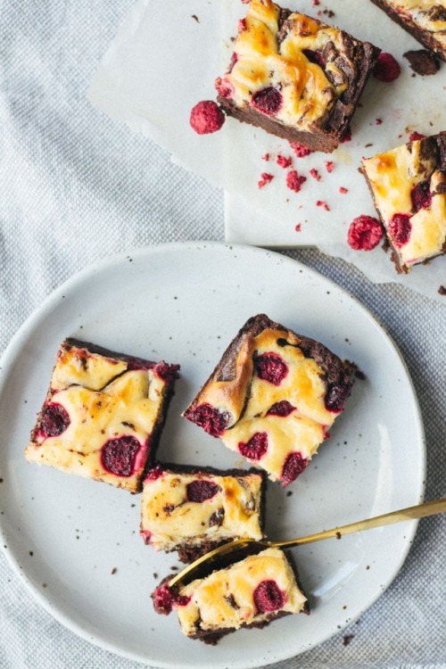 fullcravings: Raspberry Cheesecake Brownies