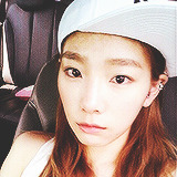 sicabrows:   taeyeon’s swag  