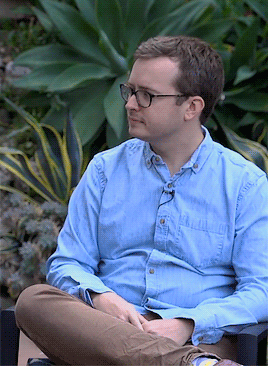 mcpolyroy:Griffin eats a bananaFrom Polygon’s Microsoft E3 2017 Impressions[gifset description: a se