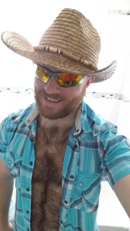 XXX love-chest-hair:  Shooting some shots for photo