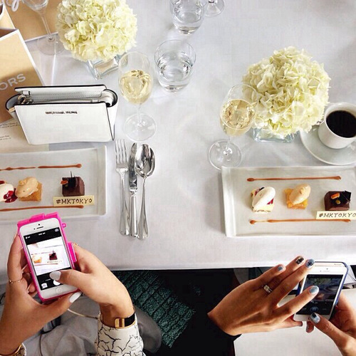 justmyworldxx:  rosyheartbreaker this is us when we are going for breakfast or whatever!