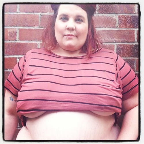 lisaphilbin:  Garden vanity! I will not apologise for my underboob! I look cute as fuck ok!    No need to apologise for anything… You are gorgeous