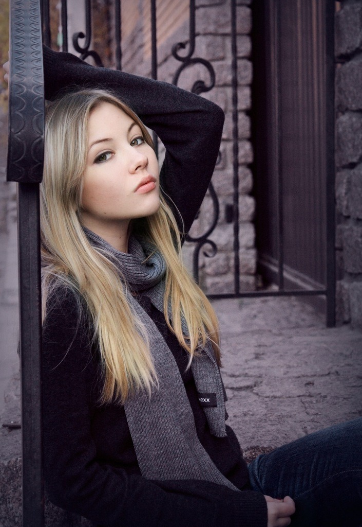 The good-looking girl