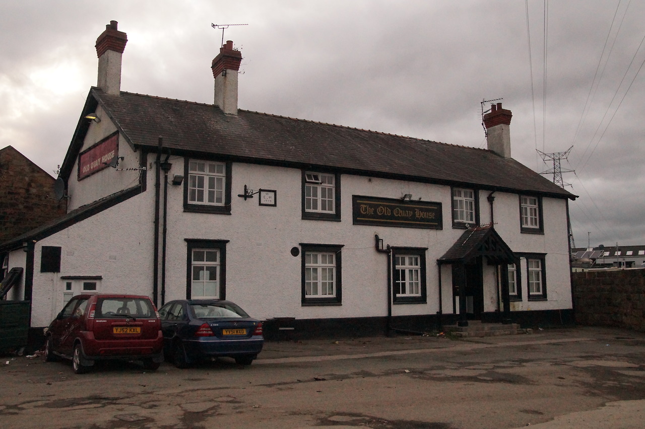 Fri 17 Nov 17: here’s a sad sight. The Quay House in Connah’s Quay is no longer a pub. Locals tell me it’s now flats and they look pretty bleak. Real shame. Plaque on the wall says it dates from 1797 so it made it’s bicentenary. I remember it as a...