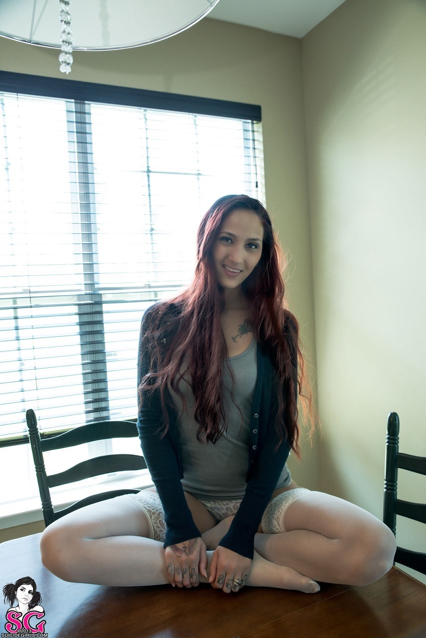  Debut set “Elevenses” is finally in Member Review on the Suicide Girls website