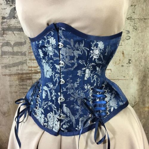 Corset MCC44L www.mysticcitycorsets.com #corset #corsetry #mysticcitycorsets #mysticcitycorset #mcc4