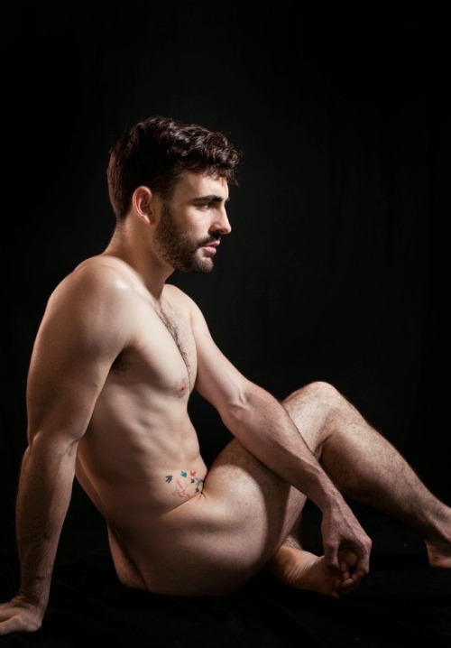 maybeinabluemoon:  horz:  horz MΣN | male erotism     quizás, quizás, quizás  