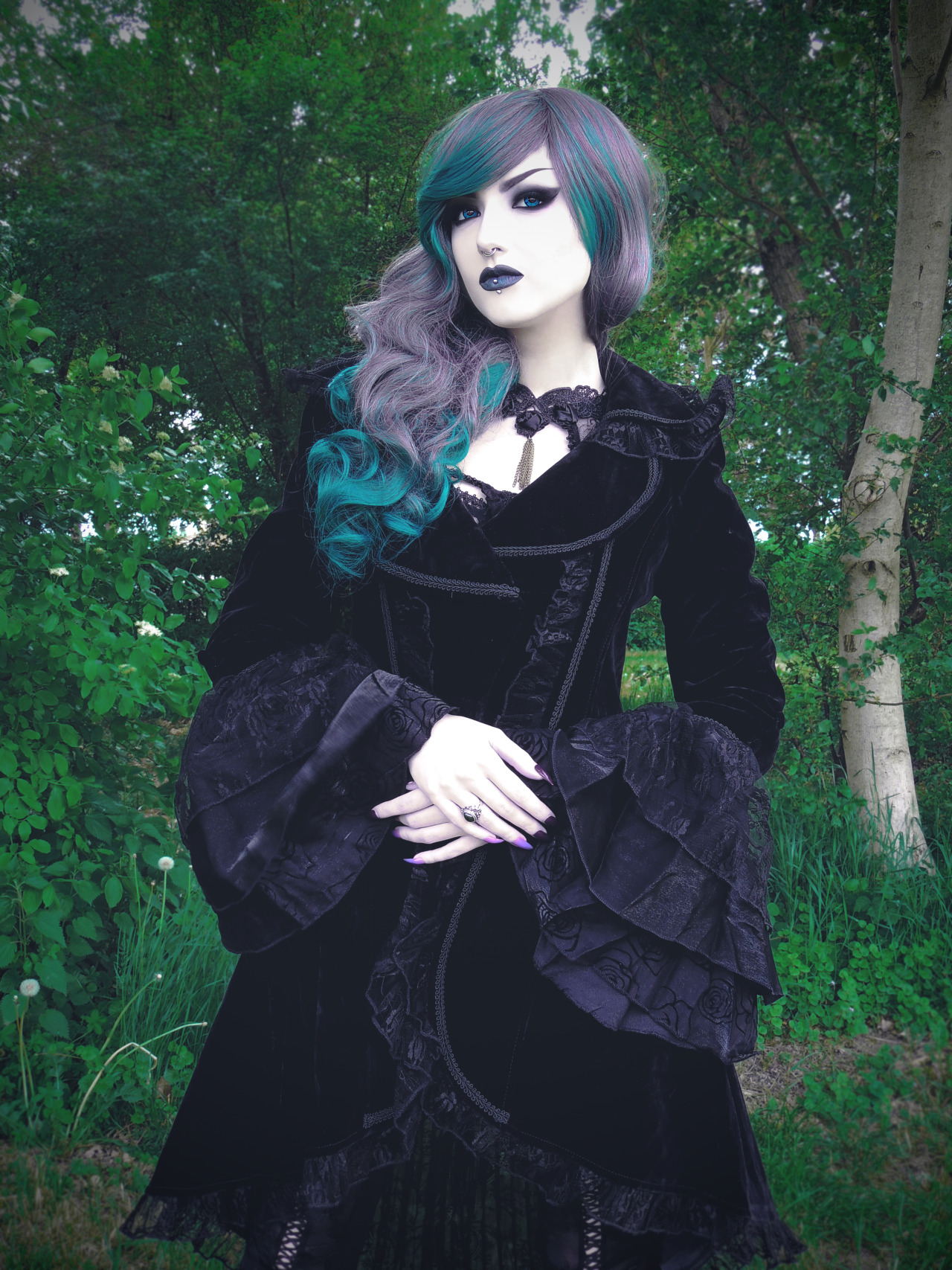 Model & photo: Obsidian Kerttu Outfit: The Gothic... - Gothic and Amazing