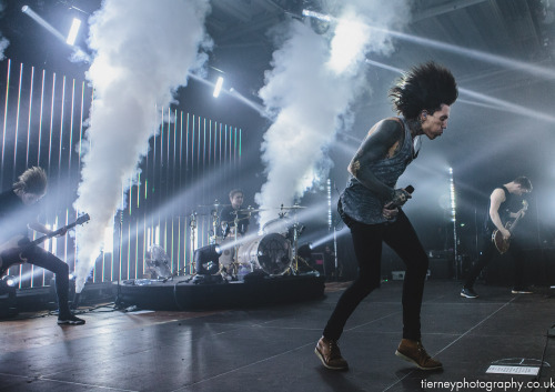 Bring Me The Horizon - Doncaster 26th November 2015There are more images on my blog: www.tier