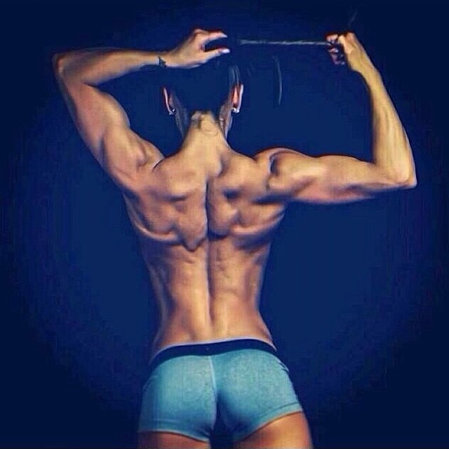 fitgymbabe:  From Instagram: bossgirlscertified - Check out more of her pics: bossgirlscertified