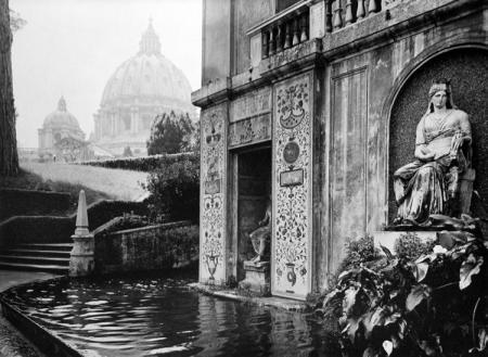 fawnvelveteen:THE VATICAN GARDENS, ROME, 1962. EDWIN SMITH (1912-1971)