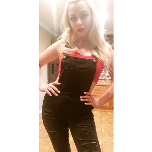 lexibelle100:  I don´t care what you think, overalls are awesome!