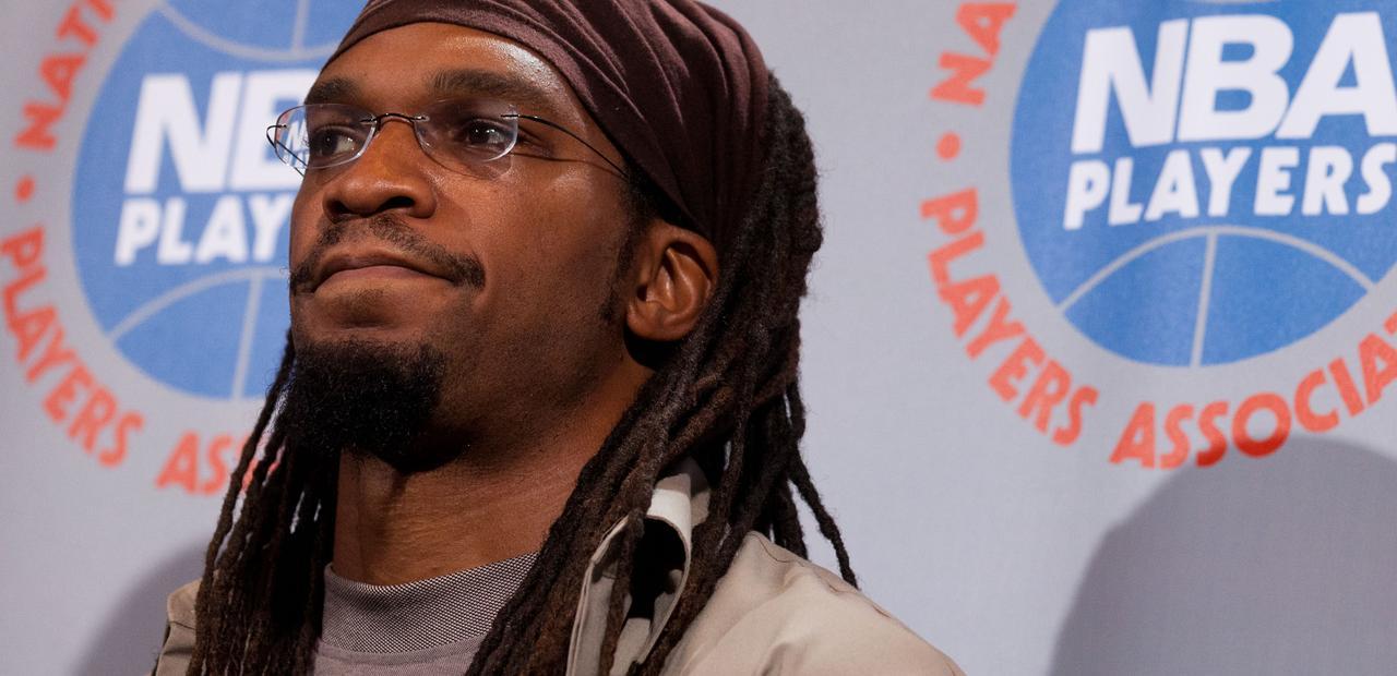 mikeandrews365:  micdotcom:  Basketball player Etan Thomas shares story of racist