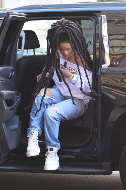 celebsofcolor:  Rihanna out in NYC