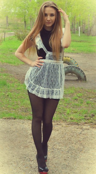 finnishlegsnfeet: lifeinpantyhose: une fille au père pantyhose