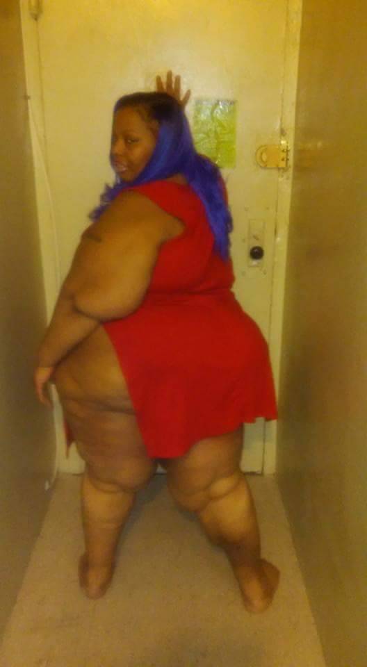 modjunie:  Yo homeboi Moms who comes to the door dress lije this ThotDraftPix