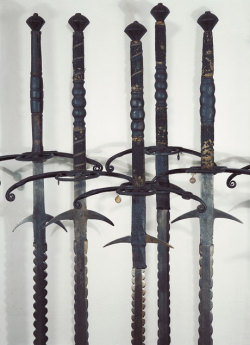 lama-armonica:  Flamberge swords from Heidecksburg