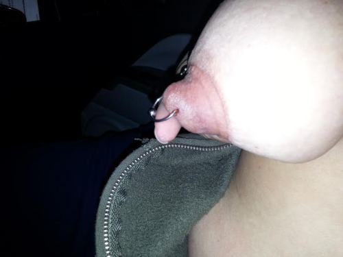 animalcumlover:  Enjoy my Udders