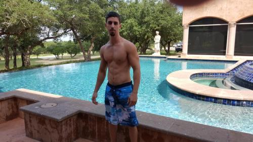 ksufraternitybrother:  KSU-Frat Guy: Over adult photos