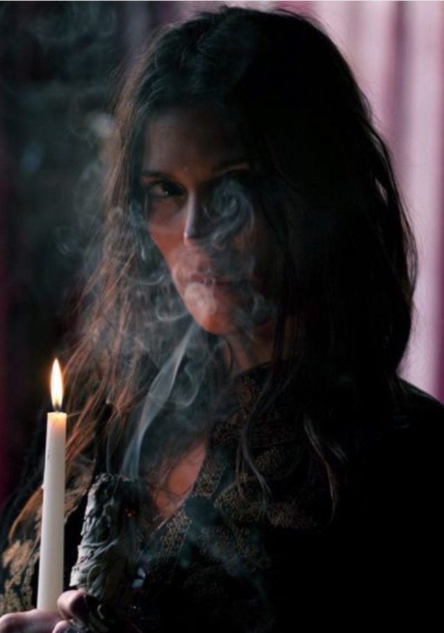 magickal-melancholy:witchydays:Witches, rise for I refuse to let you fall  ✬