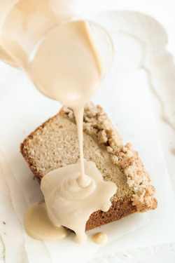 prettygirlfood:  Apple Crumble Loaf with