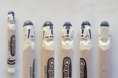 sir-dashing:  escapekit:  Pop Culture Crayons Artist Hoang Tran creates tiny sculptures using large-size Crayola crayons, the artist delicately hand-carves them into pop-culture icons.  My baby girl needs these!