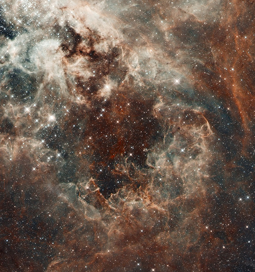 gamma&ndash;crucis: The Tarantula Nebula, also known as NGC 2070, was thought to be a star until