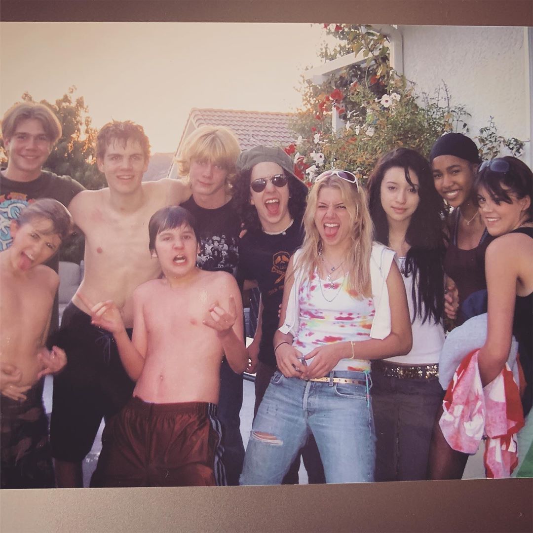 devonwerkharder “throwback squad goals •••
w/ @carliemcasey @mesayteo @ladymshawsters @pinkypinkston
@christianserratos and Kyle, marquise, Alex and tony •••
#throwback #tbt #throwbackthursday #nostalgia #neds“