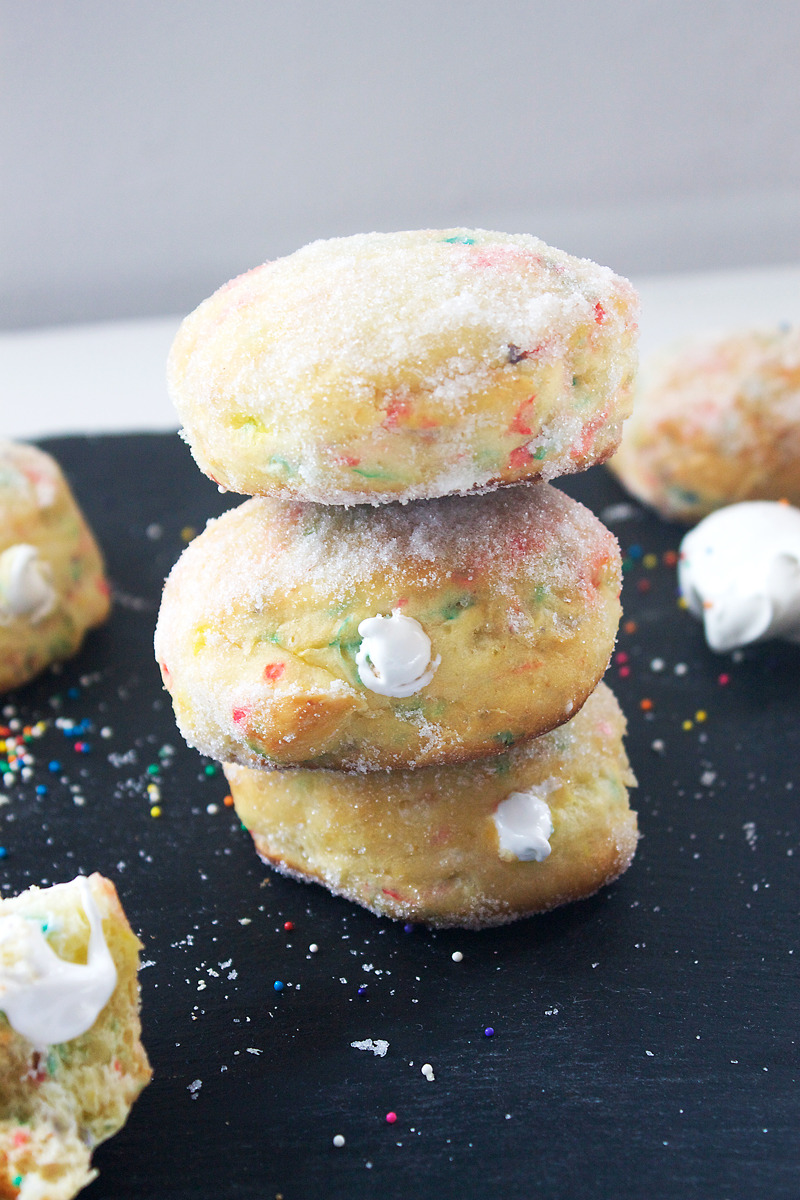yumi-food:  Stuffed Funfetti Donuts | Runway Chef