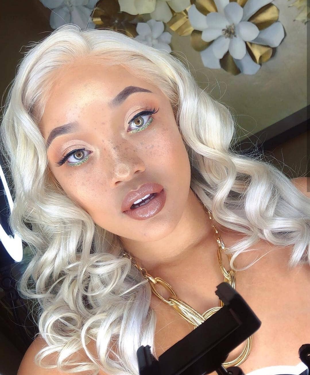 kingjazziedad:  DeliciouslySexy. Curvy. BootiDelicious Mami…. Ms Lorraine_SD 💜
