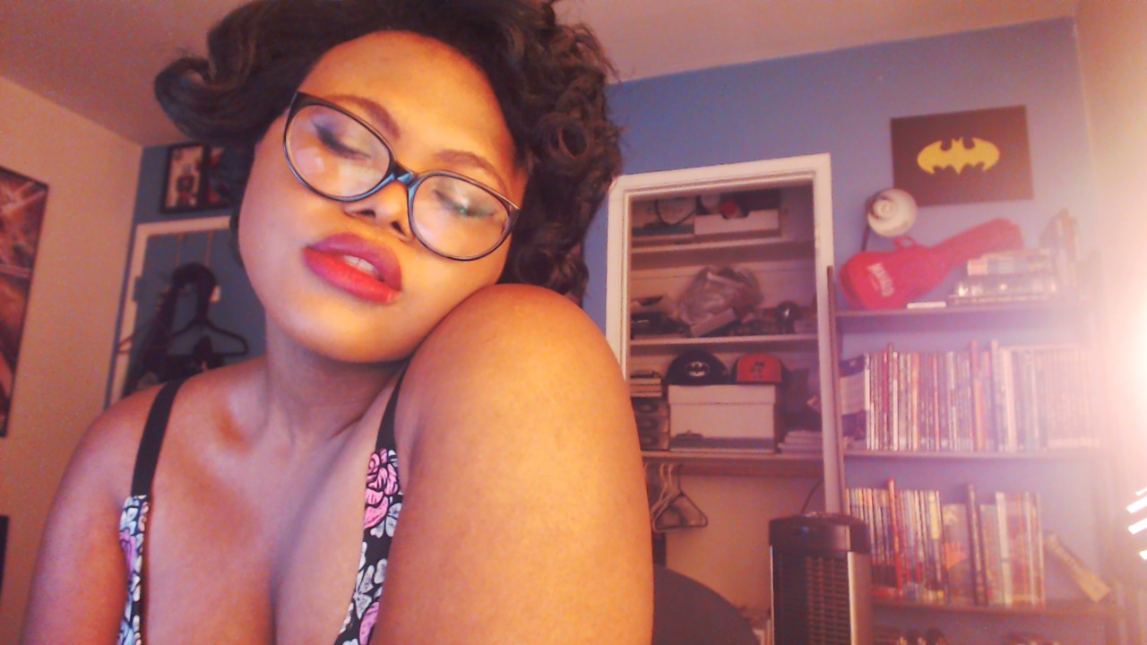 the-luscious-curlbombs:  katblaque:  Feelin myself a little too much today! Two things